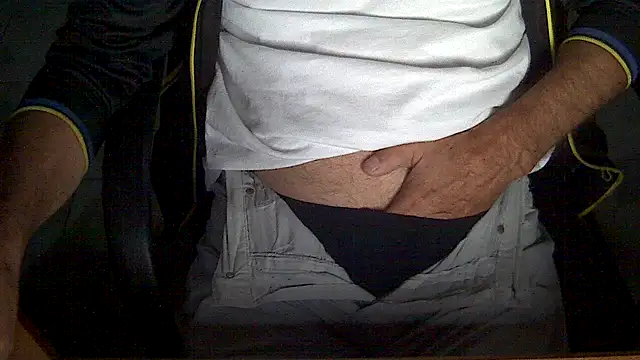 velikifant7 online show from November 12, 2025, 5:33 am