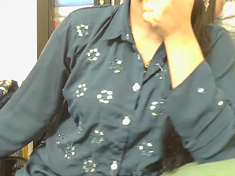 Snapshot of fairy_queen07 chatting on December 1, 2025, 3:24 pm fairy queen07 online show from December 1, 2025, 3:24 pm