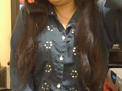 Snapshot of fairy_queen07 chatting on November 18, 2025, 5:55 am fairy queen07 online show from November 18, 2025, 5:55 am