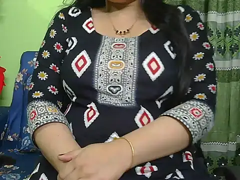 Snapshot of fairy_queen07 chatting on May 10, 2026, 11:39 pm fairy queen07 online show from May 10, 2026, 11:39 pm