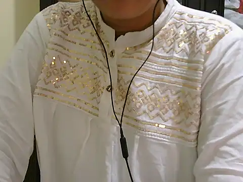 Snapshot of fairy_queen07 chatting on October 20, 2025, 11:05 pm fairy queen07 online show from October 20, 2025, 11:05 pm