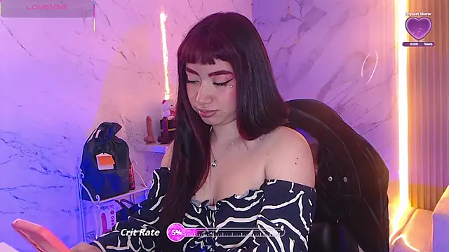 Sophia tf online show from November 13, 2025, 2:43 pm