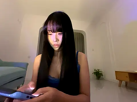 77momomo online show from November 14, 2025, 2:21 pm