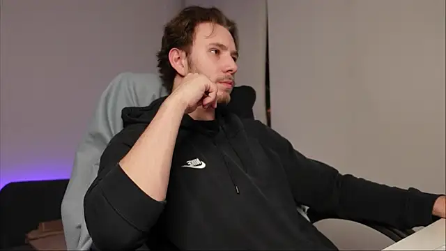 Snapshot of Ethan_Fyre chatting on October 7, 2025, 7:48 pm Ethan Fyre online show from October 7, 2025, 7:48 pm