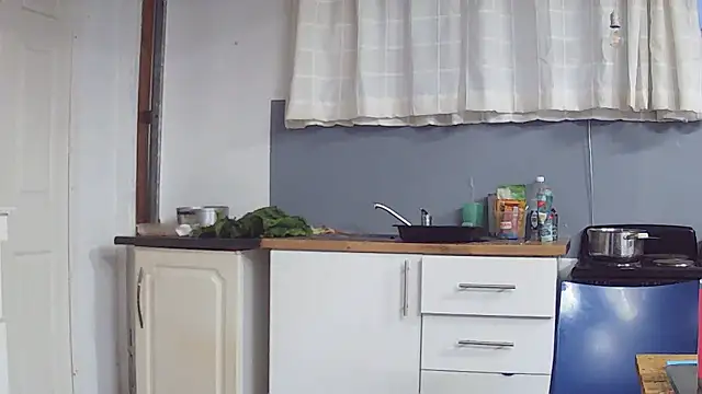 SweetPortableAmber online show from January 10, 2026, 5:19 pm