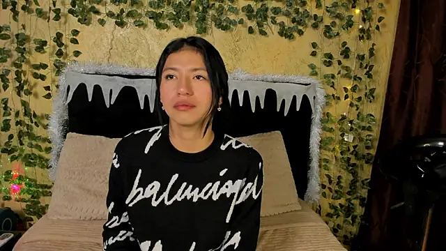 Snapshot of Tiffany_Nm chatting on December 22, 2025, 2:39 pm Tiffany Nm online show from December 22, 2025, 2:39 pm