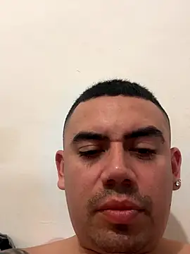 Snapshot of davidxxx099 chatting on October 3, 2025, 5:47 pm davidxxx099 online show from October 3, 2025, 5:47 pm