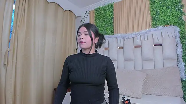 Snapshot of Jade_Nmm chatting on December 17, 2025, 1:16 pm Jade Nmm online show from December 17, 2025, 1:16 pm