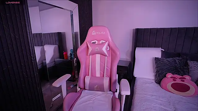 Snapshot of Evellyn_clair1 chatting on October 11, 2025, 9:16 pm Evellyn clair1 online show from October 11, 2025, 9:16 pm