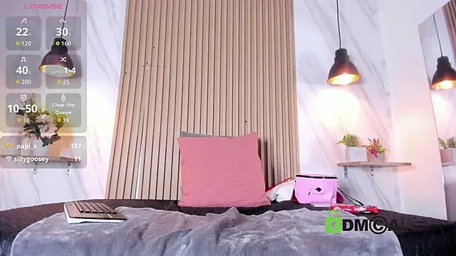 princequinn  online show from December 18, 2025, 7:29 pm