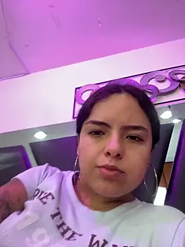 EmilyHarperr online show from October 6, 2025, 11:33 am