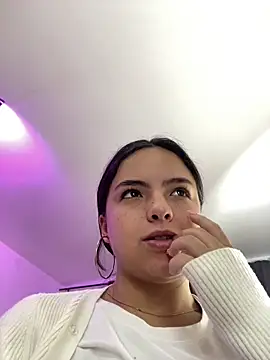 EmilyHarperr online show from October 3, 2025, 11:45 am