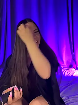 Chloe loo online show from September 19, 2025, 6:56 pm