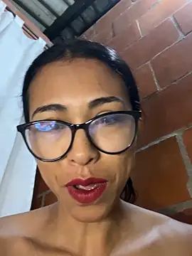 Snapshot of Emma__cumlovee chatting on February 25, 2026, 11:21 am Emma cumlovee online show from February 25, 2026, 11:21 am