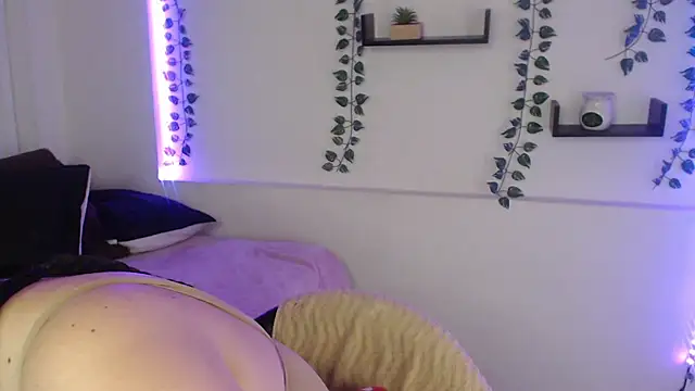 poison doll2 online show from October 18, 2025, 2:41 pm