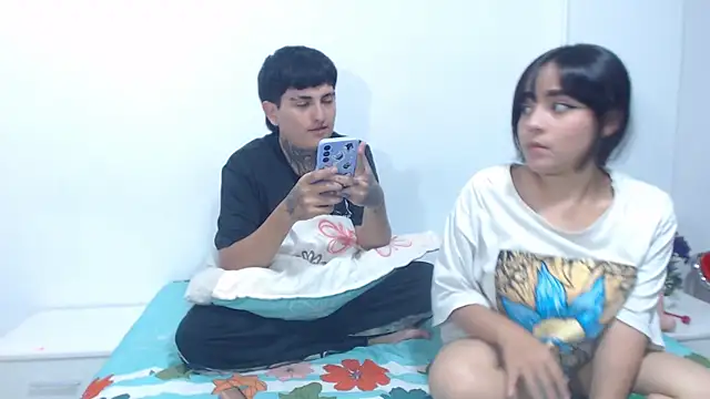 onixandghosty1 online show from February 16, 2026, 7:01 pm