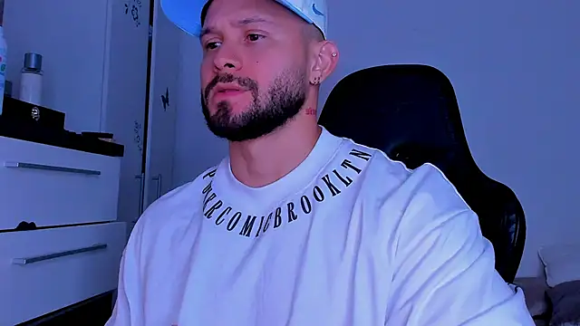 andrewcorey1 online show from September 21, 2025, 9:58 am