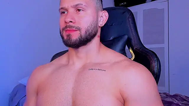 andrewcorey1 online show from October 3, 2025, 6:04 am