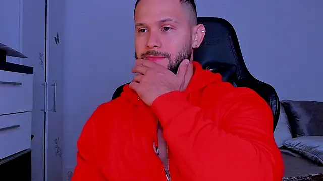 andrewcorey1 online show from October 1, 2025, 5:45 am