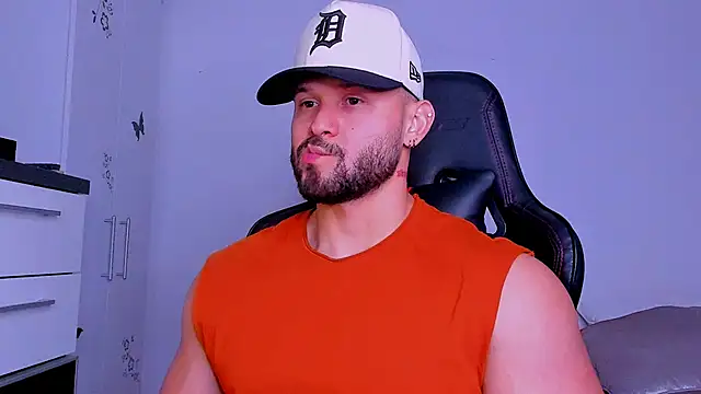 andrewcorey1 online show from September 23, 2025, 5:03 am