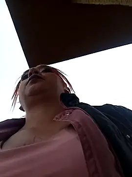 Snapshot of Mariana-94 chatting on October 3, 2025, 11:45 am Mariana-94 online show from October 3, 2025, 11:45 am