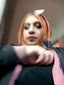 Snapshot of Mariana-94 chatting on October 8, 2025, 12:39 pm Mariana-94 online show from October 8, 2025, 12:39 pm