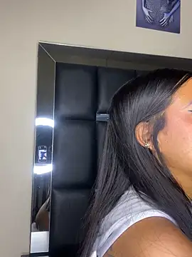 Kendra C online show from November 23, 2025, 11:15 pm