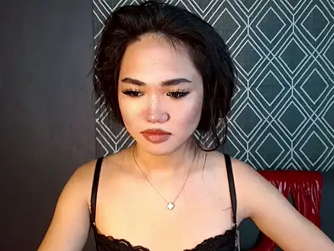 Snapshot of hugesignificant_69 chatting on October 4, 2025, 1:51 am hugesignificant 69 online show from October 4, 2025, 1:51 am