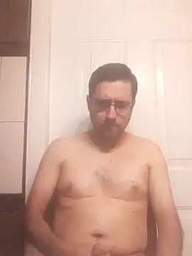 Snapshot of Gearsuit chatting on November 7, 2025, 6:23 pm Gearsuit online show from November 7, 2025, 6:23 pm