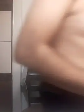 Snapshot of Gearsuit chatting on November 8, 2025, 4:54 pm Gearsuit online show from November 8, 2025, 4:54 pm