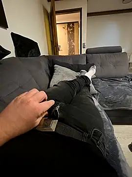 bigdicksklave online show from February 25, 2026, 8:25 am