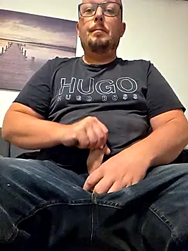 bigdicksklave online show from October 3, 2025, 5:53 am