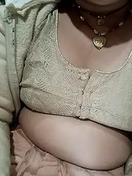 Snapshot of CUTGIRL76 chatting on January 13, 2026, 5:50 pm CUTGIRL76 online show from January 13, 2026, 5:50 pm