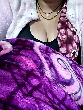 Snapshot of CUTGIRL76 chatting on January 15, 2026, 1:53 am CUTGIRL76 online show from January 15, 2026, 1:53 am