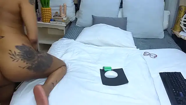 CaramelNatashaxx online show from January 7, 2026, 9:09 pm