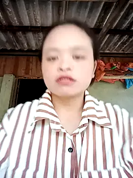 Snapshot of may__45 chatting on October 17, 2025, 12:58 am may 45 online show from October 17, 2025, 12:58 am