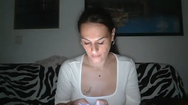 Snapshot of yumara351 chatting on November 15, 2025, 11:47 am yumara351 online show from November 15, 2025, 11:47 am