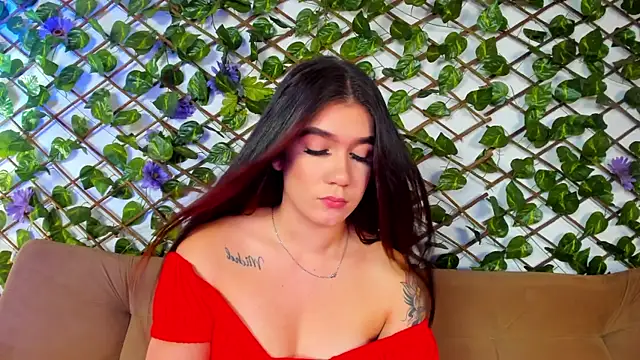 kloe bella online show from September 15, 2025, 1:11 pm