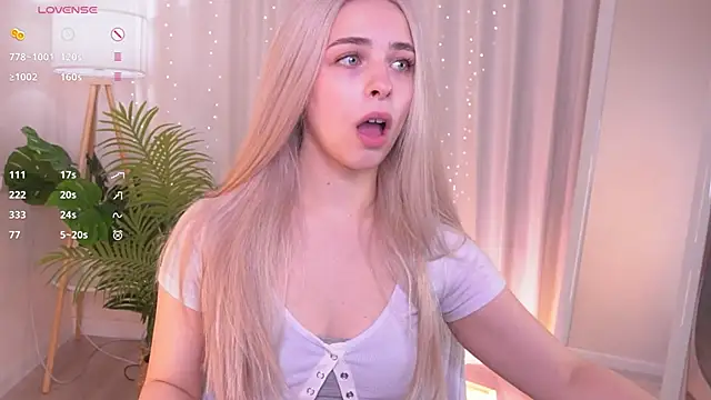 ShinyBarbie online show from December 4, 2025, 6:56 am