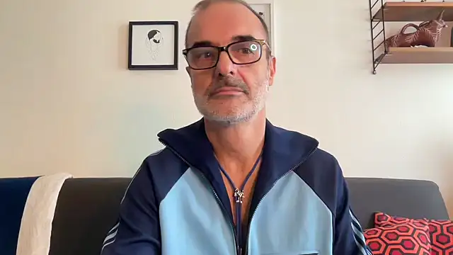 Snapshot of Milkywaymen chatting on October 21, 2025, 11:53 am Milkywaymen online show from October 21, 2025, 11:53 am