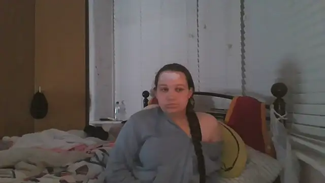 Snapshot of lu_official1 chatting on November 12, 2025, 8:12 pm lu official1 online show from November 12, 2025, 8:12 pm