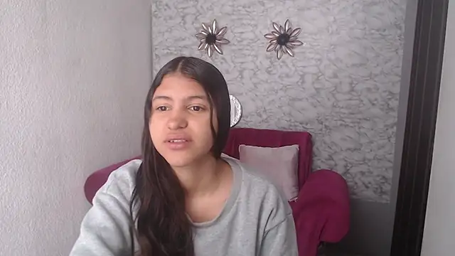 Snapshot of Evagirl69 chatting on October 10, 2025, 12:17 pm Evagirl69 online show from October 10, 2025, 12:17 pm