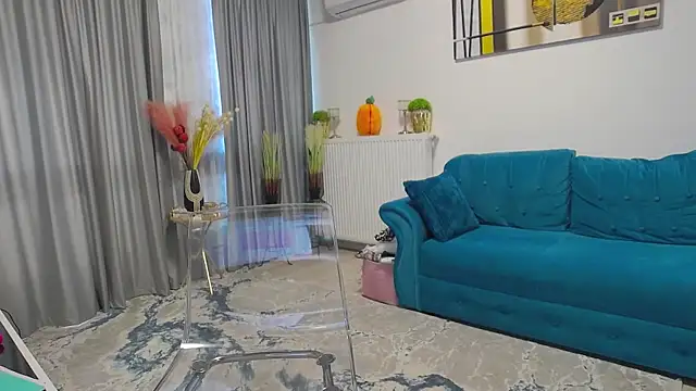 ScarletTemptations online show from September 18, 2025, 4:59 am