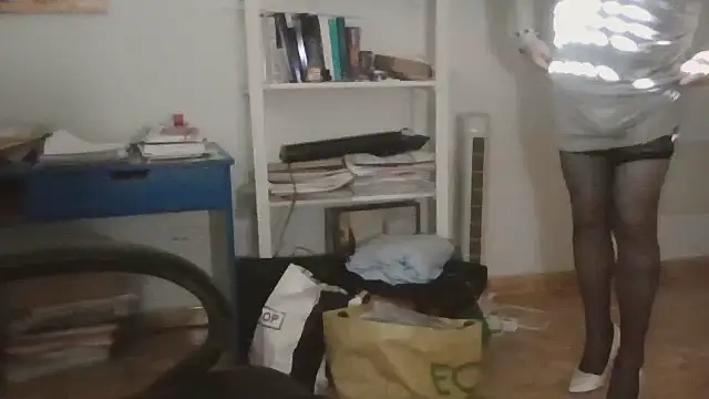 nataliacd online show from November 30, 2025, 2:40 pm