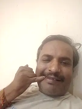 vardh033 online show from September 14, 2025, 5:24 pm