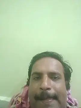 vardh033 online show from September 23, 2025, 5:31 pm