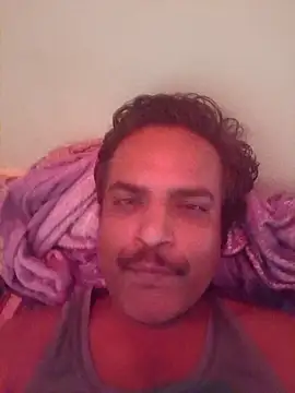 vardh033 online show from September 20, 2025, 4:50 am