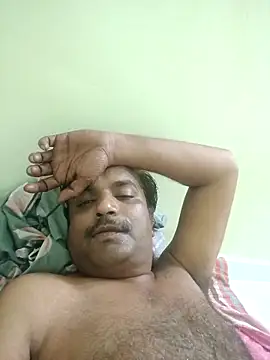 vardh033 online show from September 13, 2025, 6:19 pm