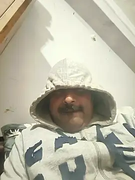 Snapshot of vardh033 chatting on January 9, 2026, 2:57 pm vardh033 online show from January 9, 2026, 2:57 pm