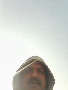 Snapshot of vardh033 chatting on January 10, 2026, 5:47 am vardh033 online show from January 10, 2026, 5:47 am